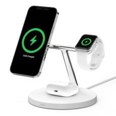 Belkin BoostCharge Pro MagSafe 3-in-1 Wireless Charger white